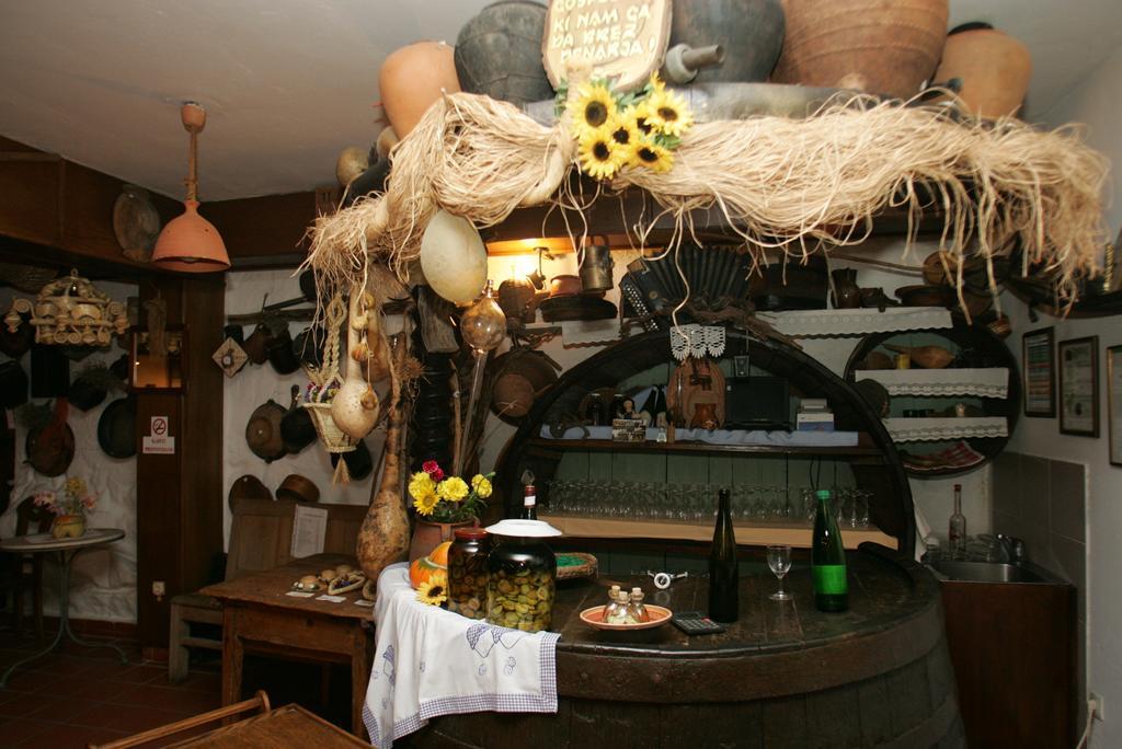 Farm Stay Frank Ozmec Wine And Glamping Estate Ljutomer Kültér fotó