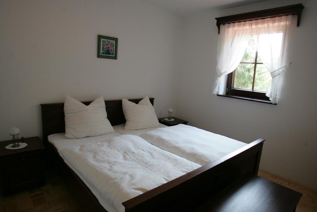 Farm Stay Frank Ozmec Wine And Glamping Estate Ljutomer Szoba fotó